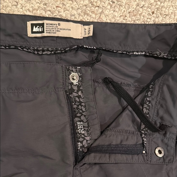 REI Cargo Shorts - Picture 4 of 6